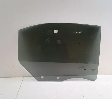 Rear door window glass