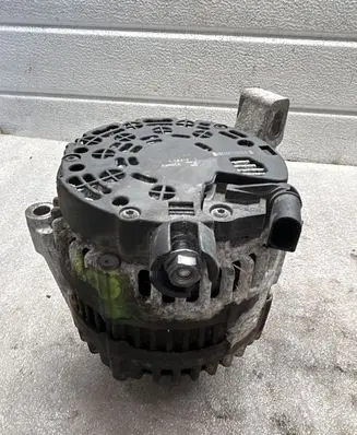 Volvo XC60 Generator/alternator 0121715008
