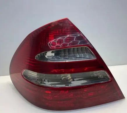 Mercedes-Benz E W211 Rear/tail lights A2118200364 334007 30840739