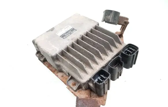 Toyota Avensis T250 Fuel injection control unit/module 8987120070 1310001371