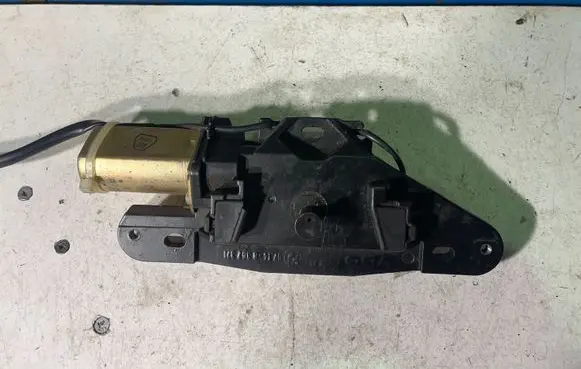 BMW 5 E39 Tailgate boot lock/latch motor 67168362371