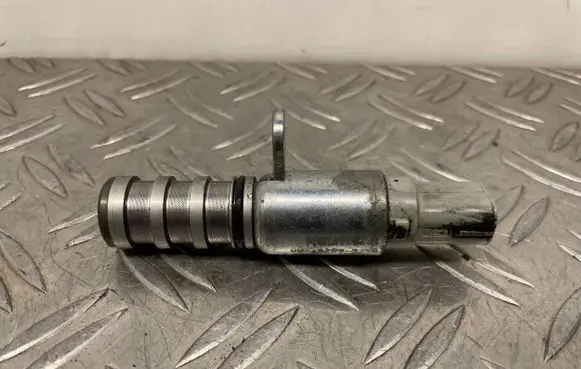 Ford Focus Camshaft speed sensor HX7G6B297AA