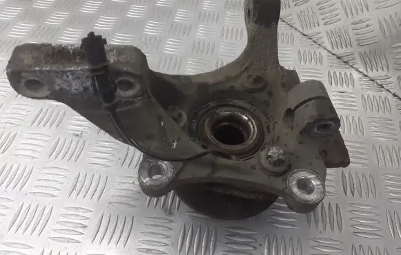 Opel Signum Front wheel hub spindle knuckle