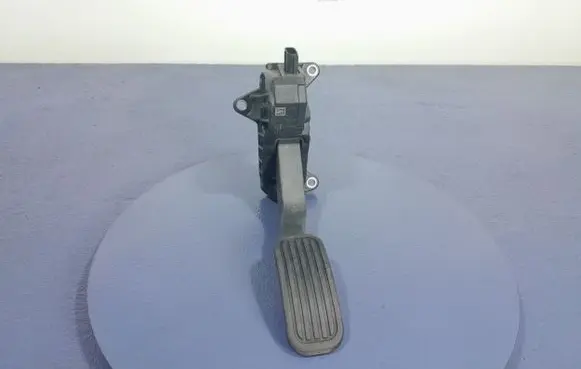 Toyota Corolla E10 Accelerator throttle pedal 78110-02211