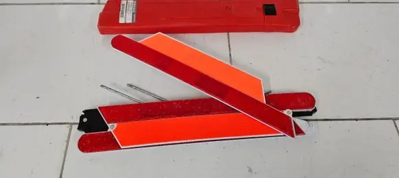 Nissan Qashqai Emergency warning sign KE93000017