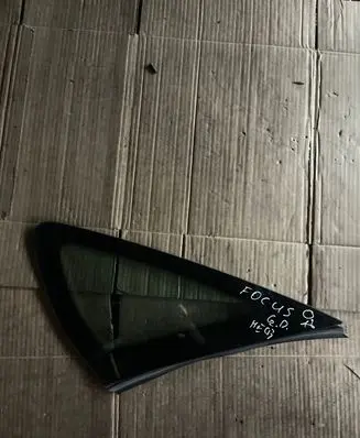 Ford Focus Rear side window
