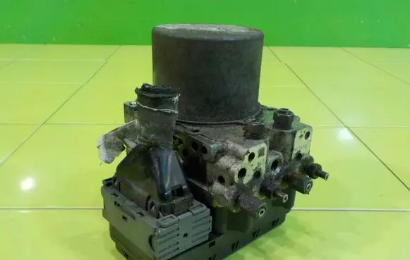 Mazda 6 ABS Pump 1330006520
