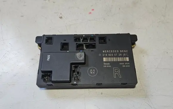 Mercedes-Benz E W211 Door control unit/module 2198200726