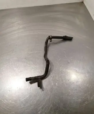 Volkswagen Touran I Engine coolant pipe/hose