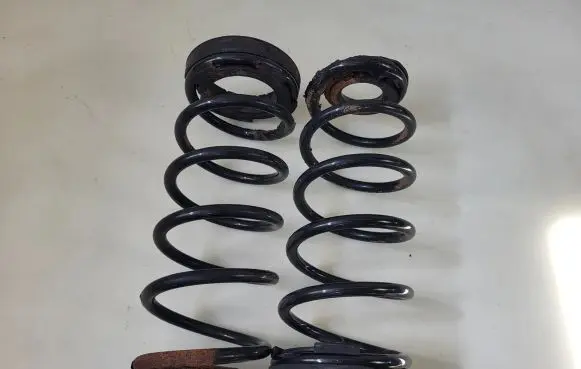 KIA Carens III Rear coil spring