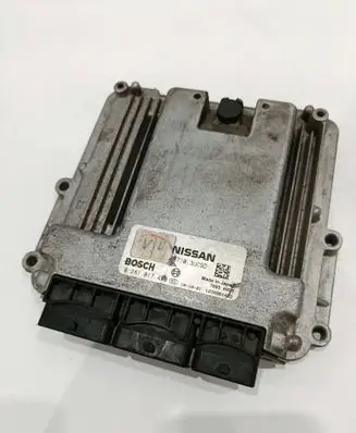 Nissan X-Trail T31 Engine control unit/module 237103UC9D 1039021082 0281017470
