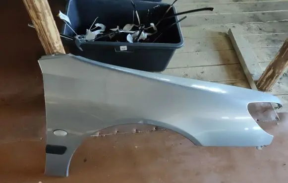 Peugeot 607 Fender
