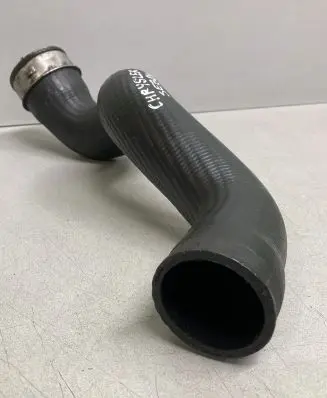 Chrysler Sebring (JS) Intercooler pipe mounting bracket 
