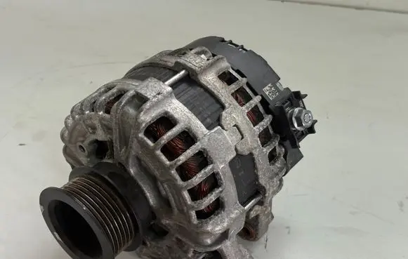 Volvo XC90 Generator/alternator 30659580