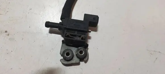Volvo S60 Turbo solenoid valve 9470775 01T143 72251702