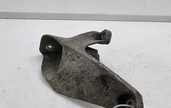 Audi A6 S6 C6 4F Engine mounting bracket 4F0199307N 4F0199307