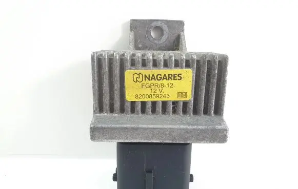 Opel Movano B Glow plug pre-heat relay 8200859243