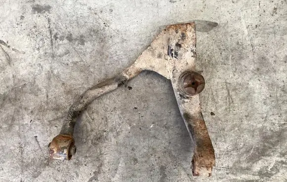 Peugeot 607 Front lower control arm/wishbone