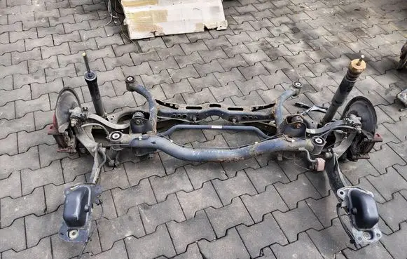 Volkswagen PASSAT B7 Rear axle beam 