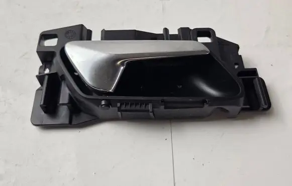 Opel Crossland X Front door interior handle A006AB01
