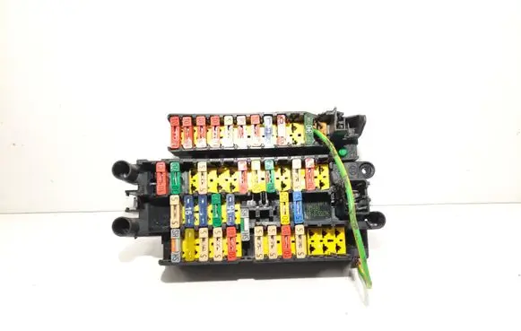 Citroen Xsara Picasso Fuse module 9635518180