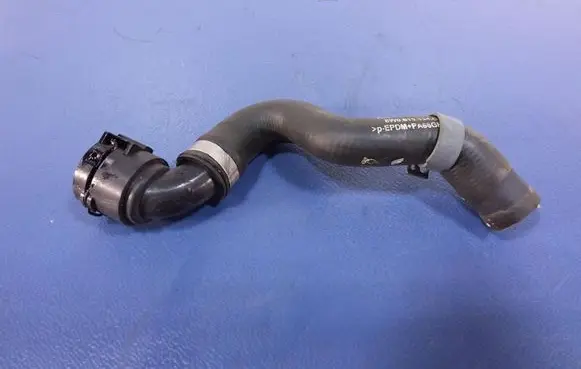 Audi A4 S4 B9 Engine coolant pipe/hose 8W0819334G