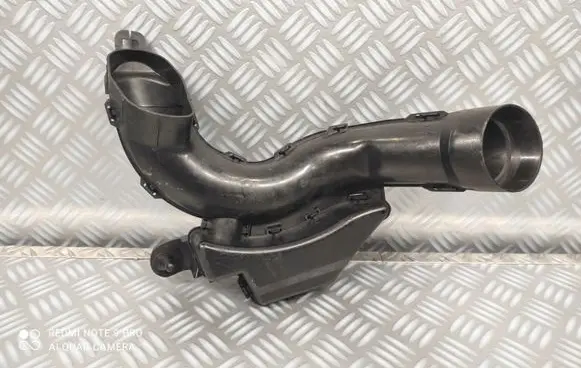 Intake resonator