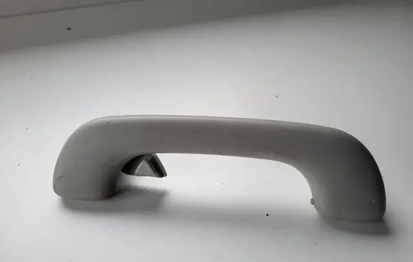 Nissan Qashqai+2 Rear interior roof grab handle