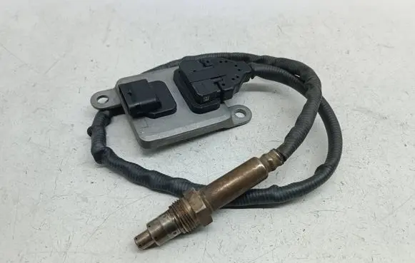 Mercedes-Benz Vito Viano W447 Lambda probe sensor A0009052809 A2C164426009 0009052809