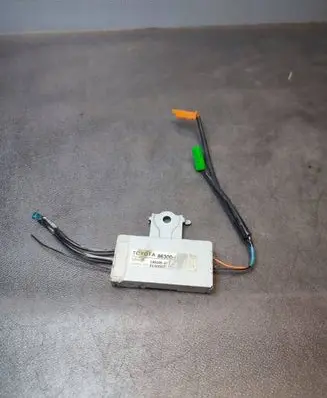 Toyota Avensis T250 Antenna control unit 8630005151
