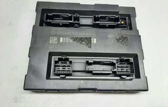 Audi A8 S8 D4 4H Comfort/convenience module 4H0907064AA