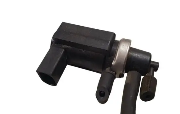 Audi A6 S6 C5 4B Turbo solenoid valve 059906627B