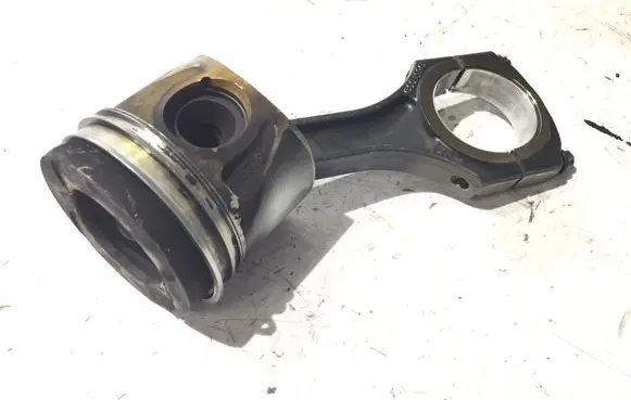 Mercedes-Benz Sprinter W906 Piston with connecting rod 65100