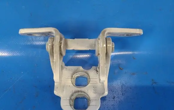 Chrysler 200 Front door hinge set 5074256AB