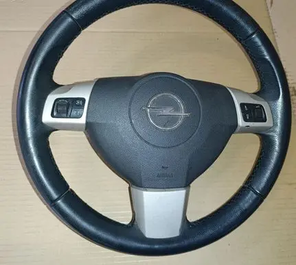 Opel Astra H Steering wheel