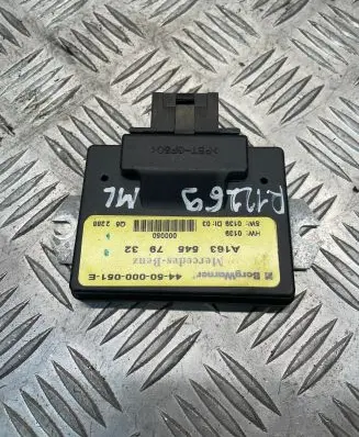 Mercedes-Benz E W211 Transfer box differential control unit A1635457932