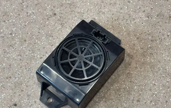 Porsche Taycan 9J1 Parking PDC sensor speaker 7PP035709B