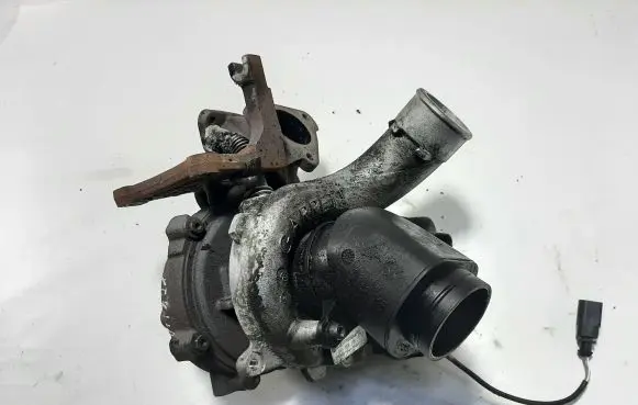 Audi A5 8T 8F Turbo 059145722S