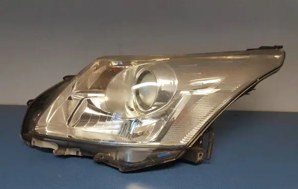 Toyota Avensis T270 Headlight/headlamp H279AL