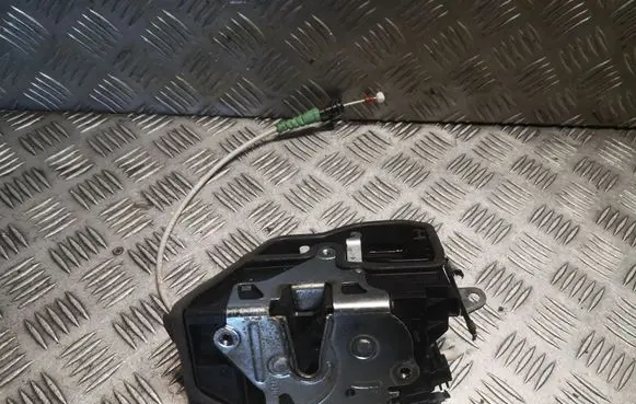 BMW 3 E92 E93 Front door lock 7202145