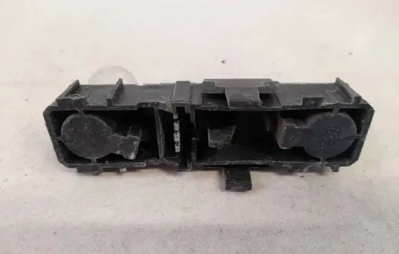 Renault Laguna I Tail light bulb cover holder pptd20 ysed