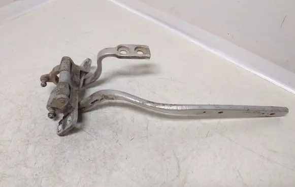 Volkswagen Touareg I Tailgate/trunk/boot hinge 7L6827301E