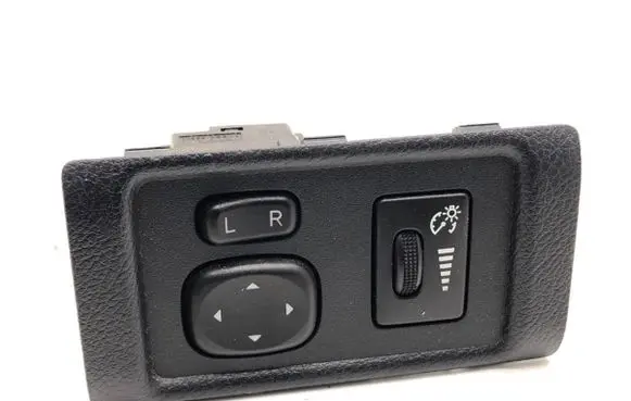 Lexus CT 200H Wing mirror switch 453471