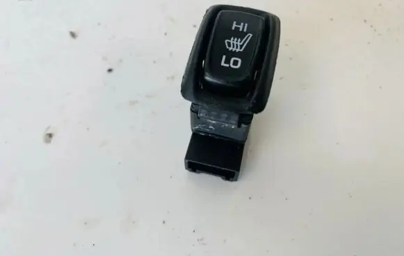 Chrysler Voyager Seat heating switch 813530ac
