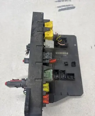 Mercedes-Benz Sprinter W906 Fuse module A9069003302 A9069014300 A9069024301
