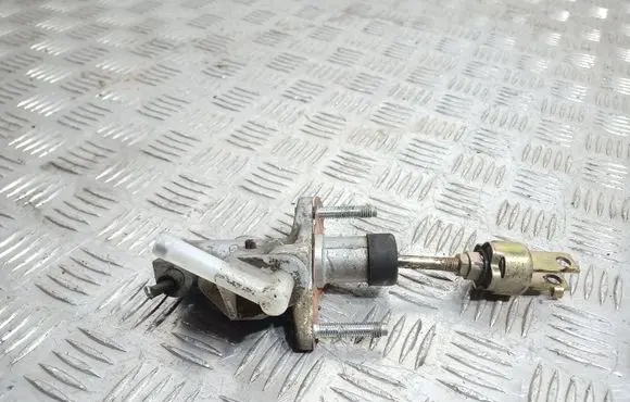 Toyota Corolla E120 E130 Clutch slave cylinder 