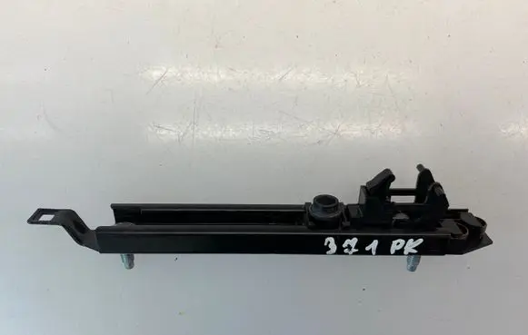 Opel Vectra C Seat belt height adjuster 2020496