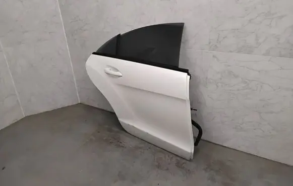 Mercedes-Benz CLS C218 X218 Rear door A2187320310