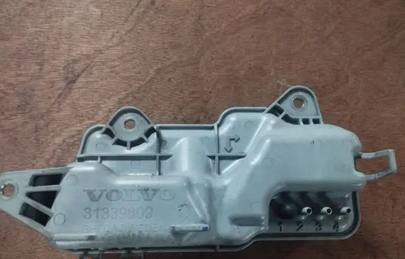 Vacuum air tank