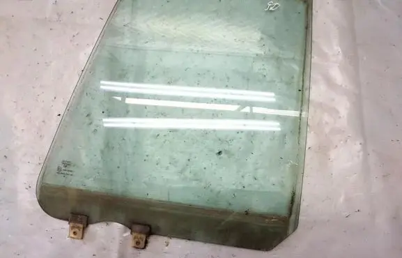Opel Frontera A Rear door window glass